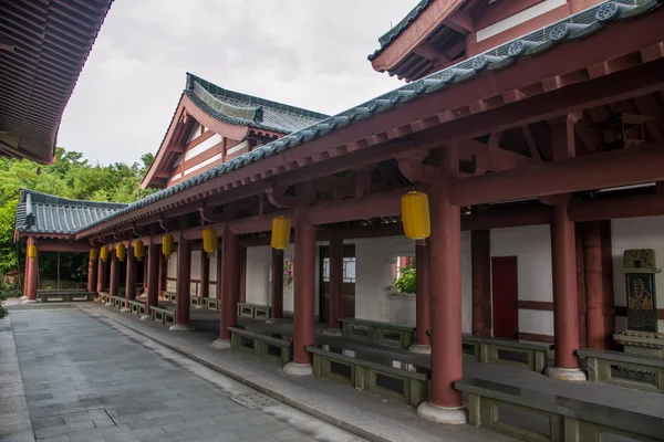 Shenzhen city, Guangdongprovinsen, east dameisha huaxing tempel — Stockfoto