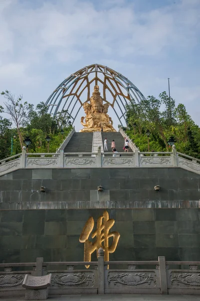 Ciudad de Shenzhen, provincia de Guangdong, East Dameisha Huaxing Temple wish Ikegami "Buddha " — Foto de Stock