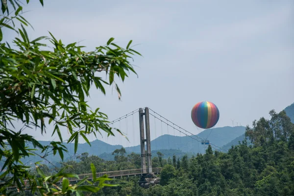 Shenzhen stad, guangdong provincie, Oost-dameisha thee stream vallei helium ballon — Stockfoto