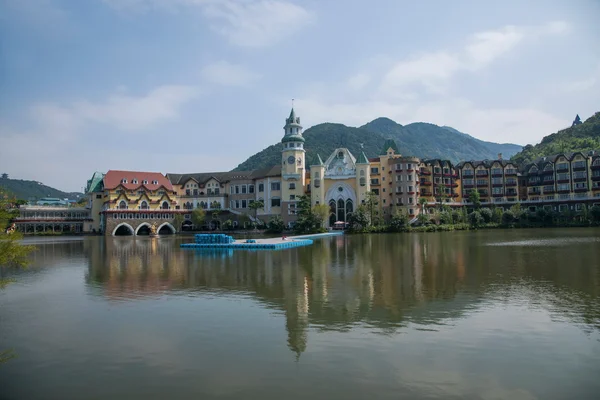 Shenhen City, Guangdong Province, East Dameisha Tea Stream Valley Interlaken Hotel Group F — стоковое фото