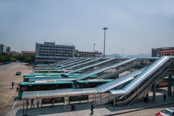 Guangdongprovinsen, shenzhen huanggang port busstationer är — Stockfoto