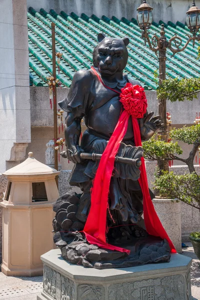 Kowloon, Hong Kong Temple Wong Tai Sin Statue en cuivre zodiaque — Photo