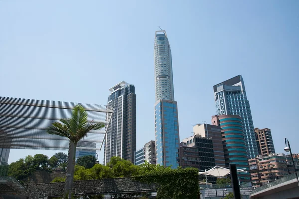 Kowloon, hong kong victoria harbor byggnad — Stockfoto