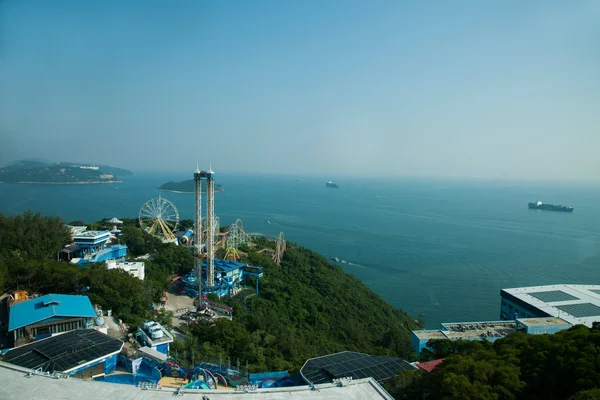 Ocean parku hong kong ocean park tower morskiego parku i oferuje widoki na Morze Południowochińskie, na — Zdjęcie stockowe