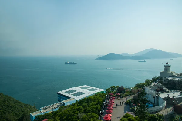 Ocean parku hong kong ocean park tower morskiego parku i oferuje widoki na Morze Południowochińskie, na — Zdjęcie stockowe