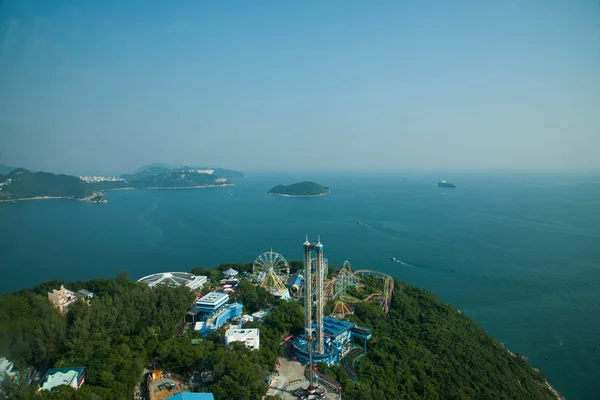 Ocean parku hong kong ocean park tower morskiego parku i oferuje widoki na Morze Południowochińskie, na — Zdjęcie stockowe