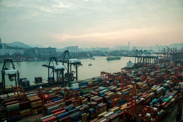 Hong kong containerterminal — Stockfoto