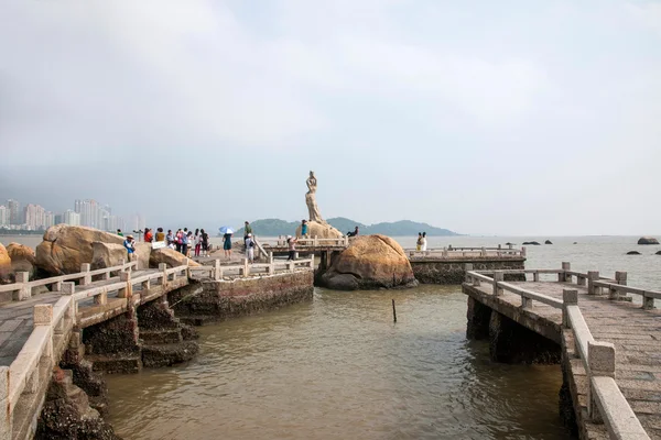 Zhuhai City, Guangdongprovinsen, mellersta älskare stranden "Zhuhai fiskare flicka" statyetter — Stockfoto