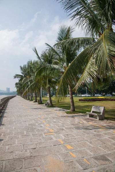 Road, zhuhai, guangdong paar promenade — Stockfoto