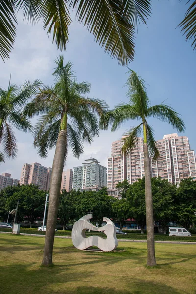 Route, Zhuhai, Guangdong couple front de mer rue parc — Photo