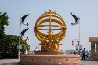 Zhuhai city, guangdong Eyaleti, orta sevgili vahşi kunduz Adası plaj heykel tak yuet fang