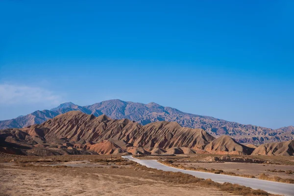 Чжанъе Данься чудеса ландшафта Национальный геопарк — стоковое фото