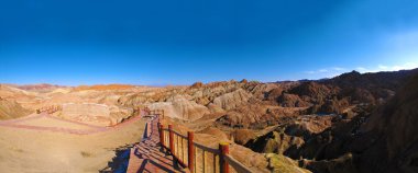 Zhangye danxia temizlemek ulusal jeolojik park panorama merak ediyor.