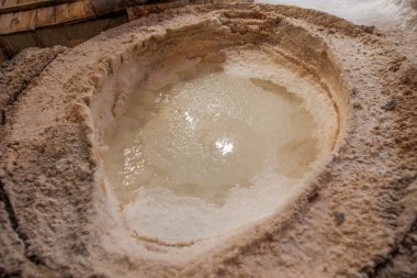 Zigong 1000 metre eski tuz - güneş deniz wells Harabeleri antik geleneğini yeniden zanaat atölyeleri tuz.