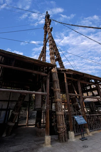 Zigong duizend meter zoon oude zout zee goed "kraan" — Stockfoto