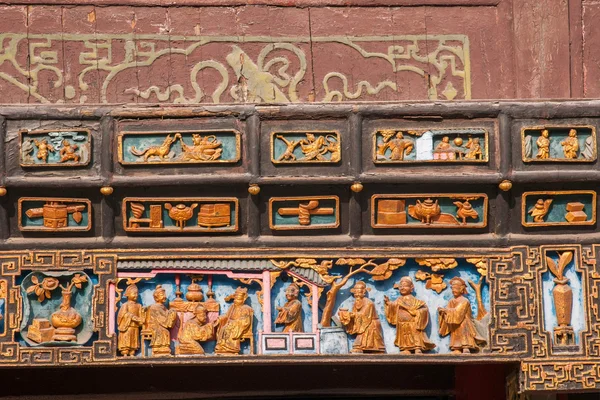 XiQin Zigong Salt Museum Hall palco saias esculpidas madeira arte histórias históricas e lendas — Fotografia de Stock