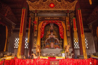 Leshan şehir, sichuan qianwei qianwei renkli heykelini Konfüçyüs Tapınağı dacheng Salonu