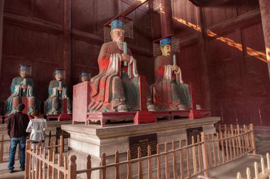 Fushun fushun county, sichuan eyaleti dacheng hall Konfüçyüs Tapınağı heykeli ve dört ile ayrılır: yan hui, zi si, Tang ve on iki filozof mencius.