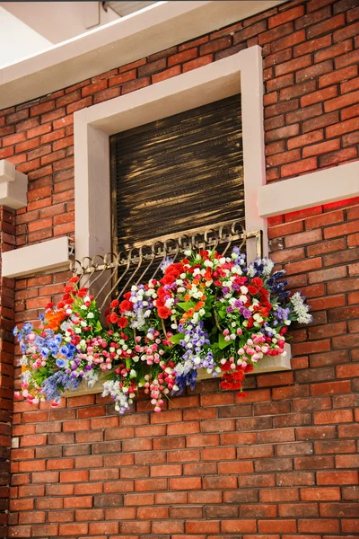 春天公平房屋交易的场景红砖房子概念的南平重庆国际会展中心中心 — 图库照片