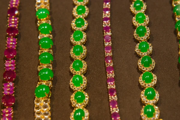 2013 Second China Chongqing International Jewellery Fair jade jewelry jade jewelry on — Stock Photo, Image