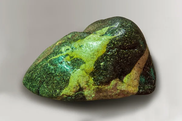 Камень в форме дракона — стоковое фото