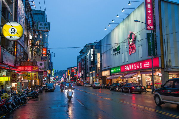 Taiwan's Feng Chia Night Market, Taichung, Taiwan Wenhua Road night before