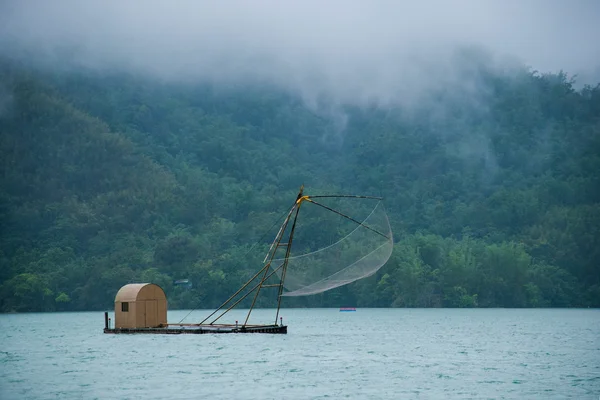 Sun Moon Lake dans le comté de Nantou, Taiwan bateau de pêche — Photo