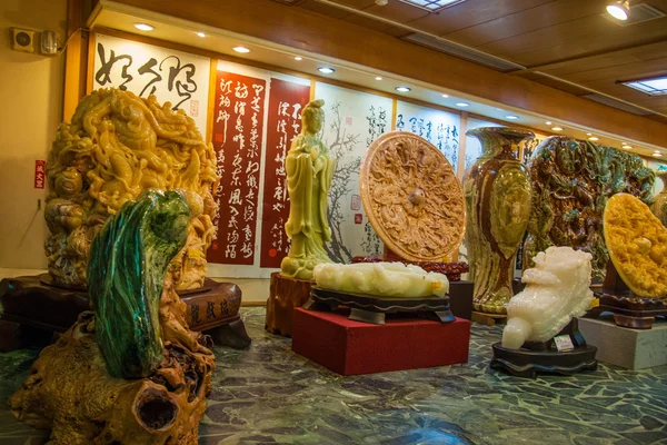 Hualien City, Hualien County, Taiwan Fábrica de processamento de mármore longo Show de artesanato — Fotografia de Stock