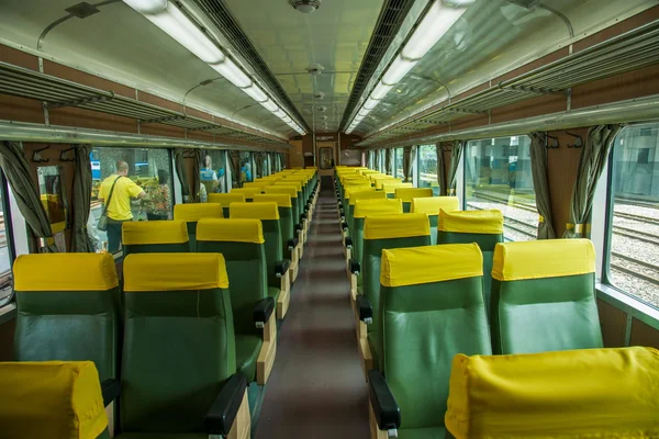 Hualien City, Hualien County, Taiwan, Yilan County Su-ao Beipu train station to the new station Line train cars — Stock Photo, Image