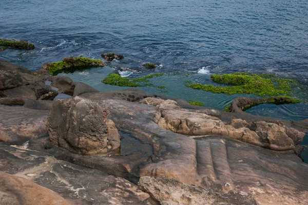 Wanli District, New Taipei City, Taiwan "Yehliu Geopark" and "dissolution disk" — Stock Photo, Image