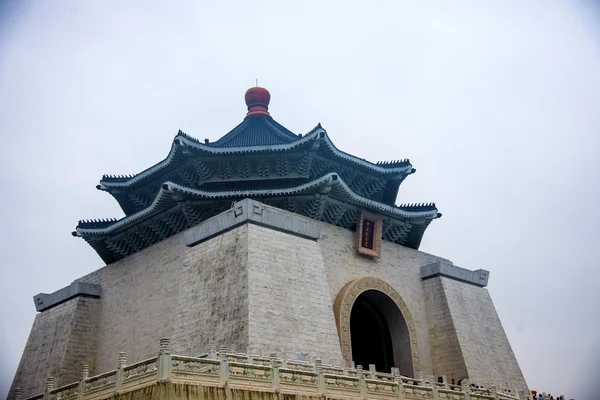 Район Чжунчжэн, Тайбэй, Тайвань, Мемориальный зал Чан-ши, площадь Свободы — стоковое фото