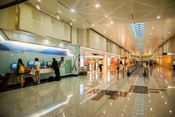 台湾桃园国际机场航站楼免税购物商场 — 图库照片