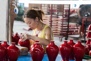 Chongqing shi guohua seramik a.ş., ltd. seramik işçileri üretimi
