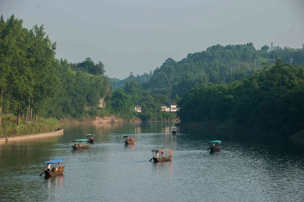 Chongqing rongchang road hole creek rivière ville seto — Photo