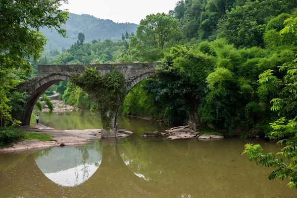 Banan district, chongqing şehir, east river springs beş delik kumaş Köprüsü — Stok fotoğraf