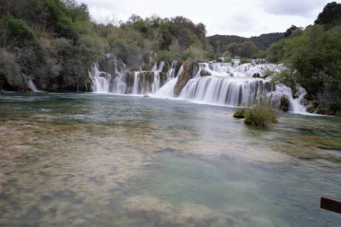 Şelale, Hırvatistan 'daki Krka ulusal parkında çağlayan