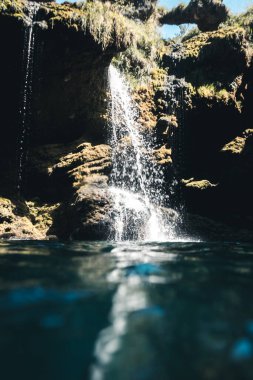 Avusturya 'da güzel çağlayanlar ve bir kanyon.