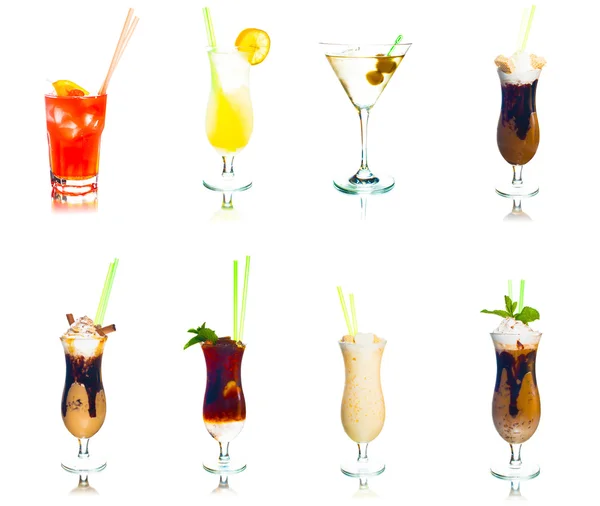 Aantal cocktails geïsoleerd op witte achtergrond — Stockfoto