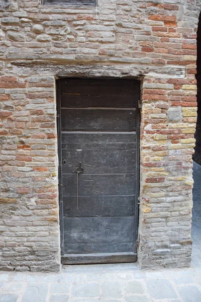 Συλλογή Από Μεσαιωνικές Ξύλινες Πόρτες Φωτογραφήθηκε Στο Sant Angelo Στο — Φωτογραφία Αρχείου