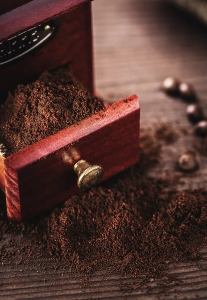 Coffee grinder and powder — Stock Photo, Image