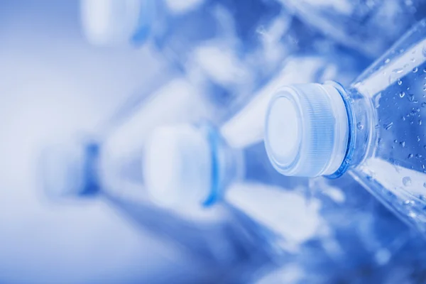boş bir plastik şişe