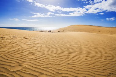 sand dunes and ocean clipart