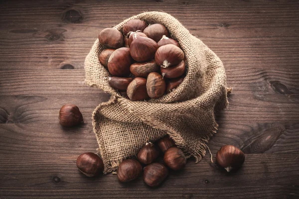 Castagne in iuta — Foto Stock