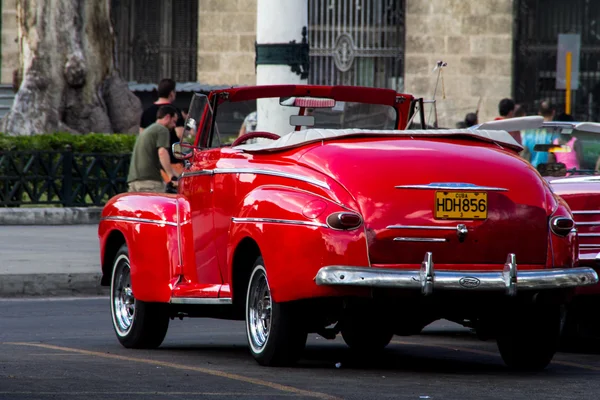 Vecchia auto a la havana — Foto Stock