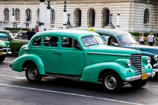 Eski araba la Havana — Stok fotoğraf