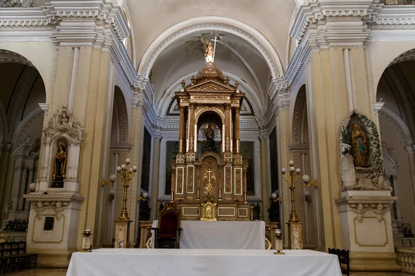 Altaret i domkyrkan av leon, nicaragua — Stockfoto