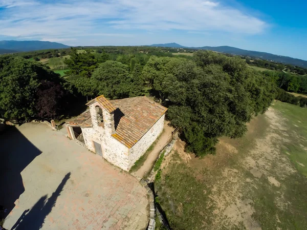 Luftaufnahme einer ländlichen Kirche — Stockfoto