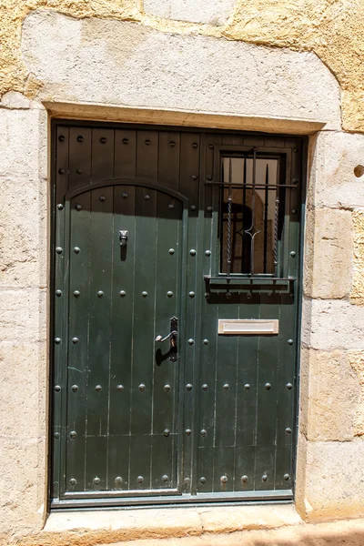 Vecchia porta da una casa — Foto Stock