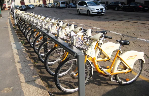 Stație de partajare a bicicletelor — Fotografie, imagine de stoc