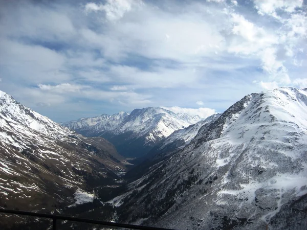 Berge im Elbrus — Stockfoto